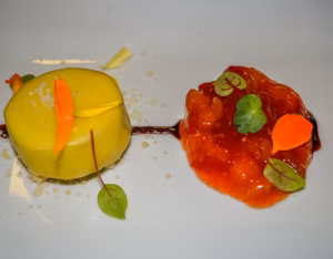 Terrine de foie gras, chutney de ananás e redução de Porto